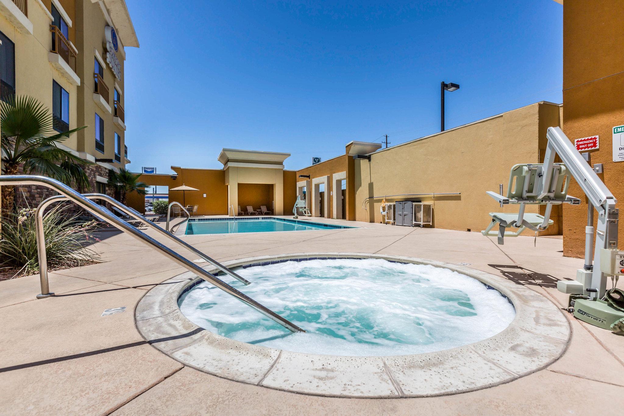 Comfort Suites Блайт Экстерьер фото